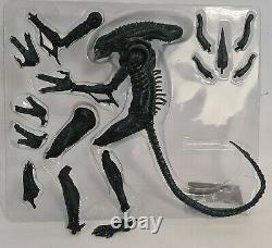 Hot Toys Alien Warrior Figure From Aliens Made By Hot Toys In 2007