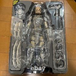 Hot Toys Alien vs Predator AVP Scar Predator 2.0 Ver. 1/6 Figure