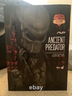 Hot Toys Alien vs. Predator Ancient Predator 1/6th scale Action Figure