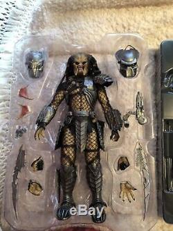 Hot Toys Alien vs. Predator Ancient Predator 1/6th scale Action Figure MMS250