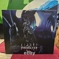 Hot Toys Alien with Facehugger 12 Figure Aliens VS Predator Requiem MMS54 1/6