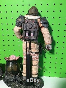 Hot Toys Aliens Movie Executive Officer Kane Exclusive 1/6 Scale Figure Loose