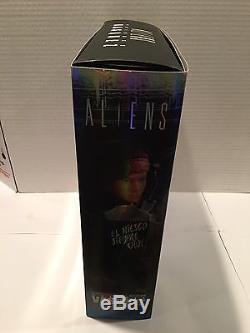 Hot Toys Aliens Private VASQUEZ USCM Colonial Marine new unopened