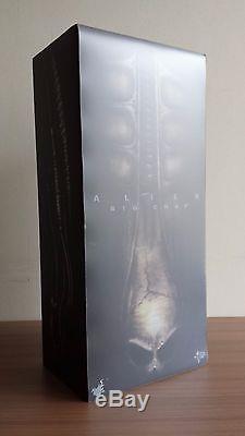 Hot Toys MMS 106 Alien Big Chap 16 inch Action Figure NEW