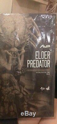 Hot Toys MMS 325 Alien VS. Predator AVP Elder Predators