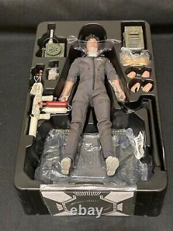 Hot Toys MMS 366 Alien 1979 Ellen Ripley 1/6 Scale Figure