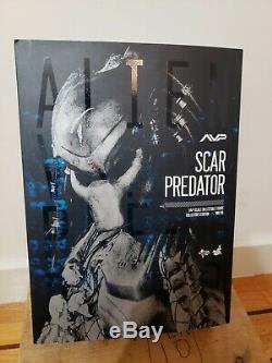 Hot Toys MMS190 Alien vs. Predators 2 AVP Scar Predator 2.0 1/6 sideshow