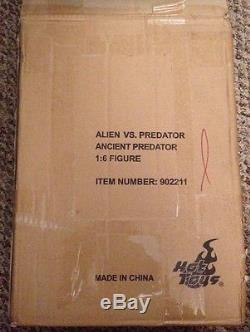 Hot Toys MMS250 Ancient Predator AvP Aliens vs Predator 1/6 Scale Figure Rare