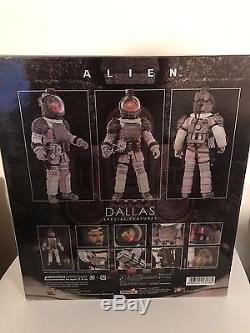 Hot Toys MMS63 Alien 1/6 Scale Captain Dallas VHTF