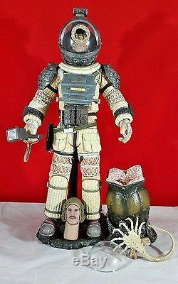 Hot Toys MMS64 Alien 1/6 Kane 12 Action Figure Facehugger scaled for Predator