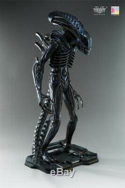 Hot Toys Mms354 Alien Warrior 1/6th Scale Collectible Figure New In Stock