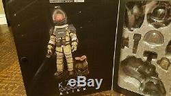 Hot Toys Mms64 Alien Executive Officer Kane Movie Masterpiece 1/6 Scale Fig Mib