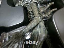 Hot Toys Movie Masterpiece 1/6 Alien Big Chap