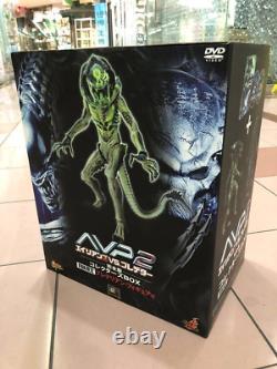 Hot Toys Predalien 16 Alien Vs Predator Requiem (Battle Damage Predalien)