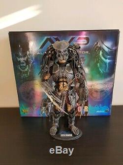 Hot Toys Predator Celtic Avp Aliens V1 Rare Boxed Relisted Due To Timewaster