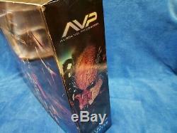 Hot Toys Sideshow AVP Alien Vs Predator MMS16 Elder Predator Model Kit New
