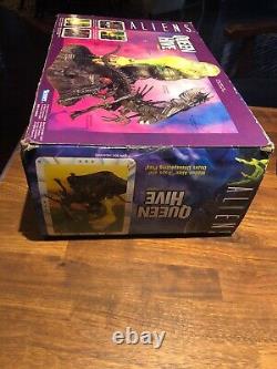 Kenner 1994 ALIENS Movie Deluxe QUEEN HIVE Slime Playset New in Box. Box Damage