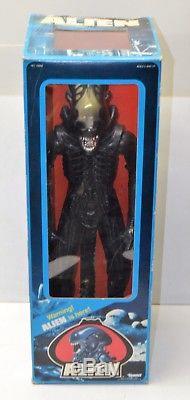 Kenner Alien 18 Figure Vintage 1979 Complete withPoster Insert & Box Giger Toy