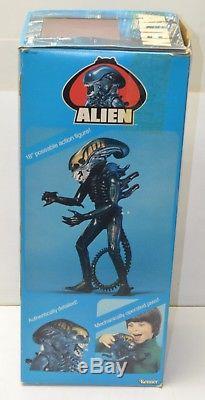 Kenner Alien 18 Figure Vintage 1979 Complete withPoster Insert & Box Giger Toy