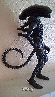 Kenner Alien 1979 Large Size 18 Action Figure in Box