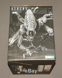 Kotobukiya Aliens Warrior Statue Figure ArtFX 1/10 Scale Model Kit NEW