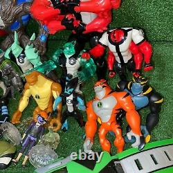 Lot Of 25 2006 Bandai Ben 10 Alien Action figure Toys Omnitrix Fourarms XLR8