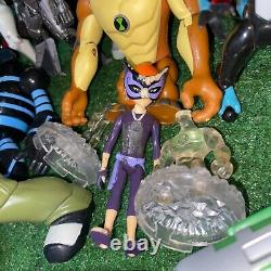 Lot Of 25 2006 Bandai Ben 10 Alien Action figure Toys Omnitrix Fourarms XLR8