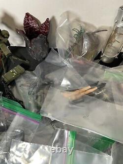 MASSIVE Neca Aliens Human Marines Compression Suit Lot Loose 22 + 100s Weapons