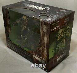 MCFARLANE SPAWN action figure ALIEN PREDATOR Movie Maniacs Deluxe 2 pack box set