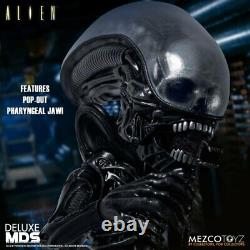MEZCO DESIGNER SERIES Deluxe Alien 7 INCH ACTION FIGURE