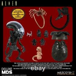 MEZCO DESIGNER SERIES Deluxe Alien 7 INCH ACTION FIGURE