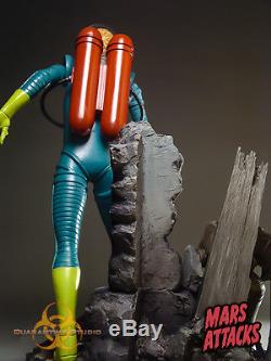 Mars Attacks Alien Resin Statue Quarantine Studio Paquet NEW SEALED