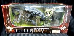 McFARLANE TOYS MOVIE MANIACS 06 ALIENS ALIEN QUEEN / DELUXE BOXED SET 6 inch