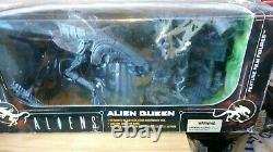 McFarlane Movie Maniac Alien Queen Deluxe Figure Box Set diorama mega rare oop