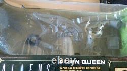 McFarlane Movie Maniac Alien Queen Deluxe Figure Box Set diorama mega rare oop