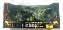 McFarlane Movie Maniacs 6 Aliens Alien Queen Deluxe Action Figure Set 2003 NEW