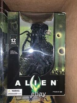 McFarlane Toys 12 inch Alien & Predator Xenomorph Action Figure -SEALED IN BOX