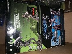 McFarlane Toys 12 inch Alien & Predator Xenomorph Action Figure -SEALED IN BOX