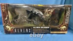 McFarlane Toys ALIEN QUEEN Figure Movie Maniacs 6 Deluxe Boxed Set New vintage