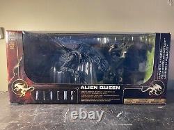 McFarlane Toys Movie Maniacs 6 Alien Queen Deluxe Action Figure-SEALED