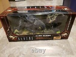 McFarlane Toys Movie Maniacs 6 Alien Queen Deluxe Boxed Set Mint in Box New