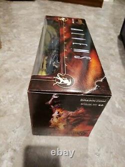 McFarlane Toys Movie Maniacs 6 Alien Queen Deluxe Boxed Set Mint in Box New