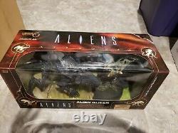 McFarlane Toys Movie Maniacs 6 Alien Queen Deluxe Boxed Set Mint in Box New