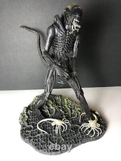 McFarlanes Alien 1/6 Scale Action Figure Mixed Lot