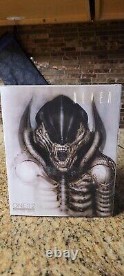 Mezco One12 Collective Alien Xenomorph Concept Edition Exclusive