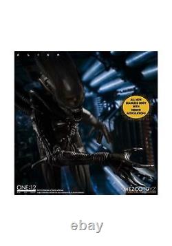 Mezco Toyz Alien One12 Collective Edition Figure