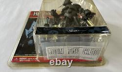 Mezco Toyz Comic Hellboy ALIEN figure SEALED (read Description) Mike Mignola