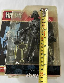 Mezco Toyz Comic Hellboy ALIEN figure SEALED (read Description) Mike Mignola