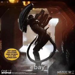 Mezco Toyz ONE12 Collective Alien Xenomorph Action Figure USA IN STOCK