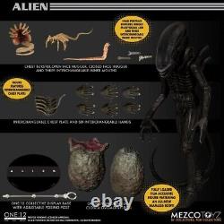 Mezco Toyz ONE12 Collective Alien Xenomorph Action Figure USA IN STOCK